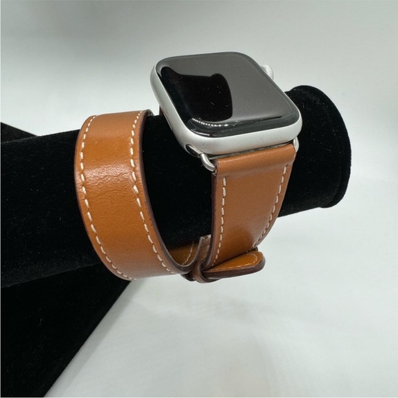 Apple Watch Double Wrap Band 38mm.      Faux Leather Preowned Beautiful Elegant - Picture 5 of 5
